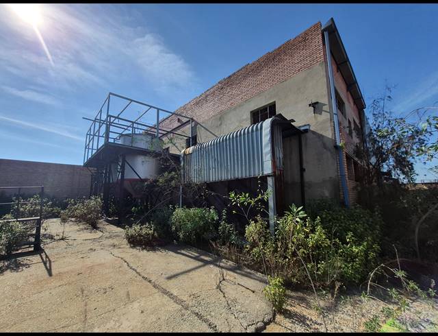 1,200M² WAREHOUSE FOR SALE IN DENVER